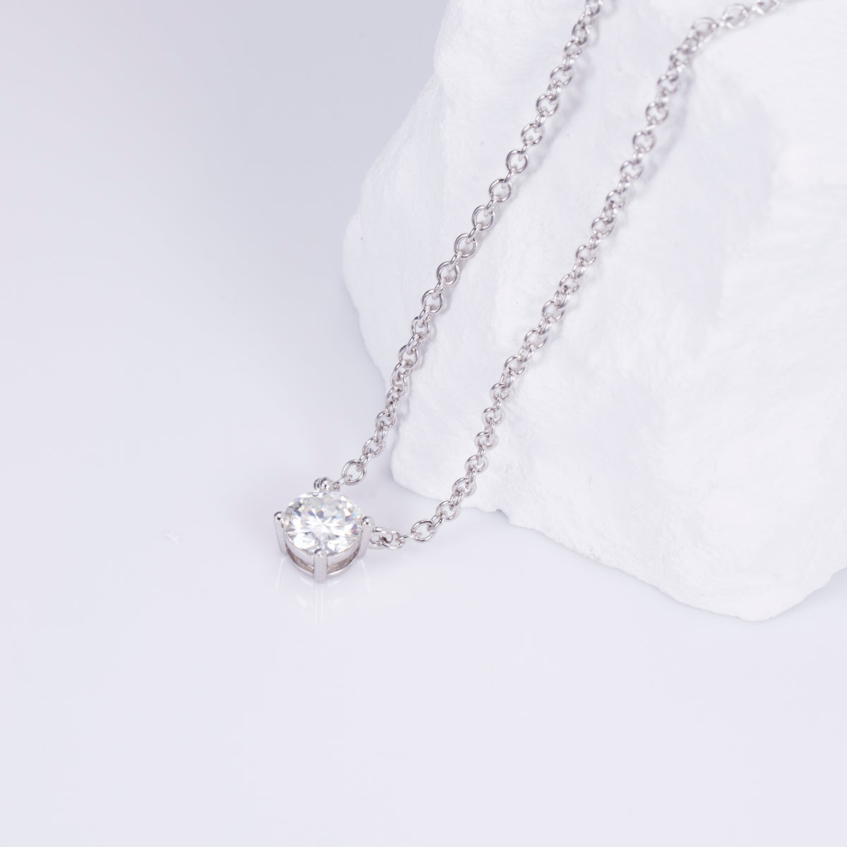 Stjerne Solitaire Diamond Necklace