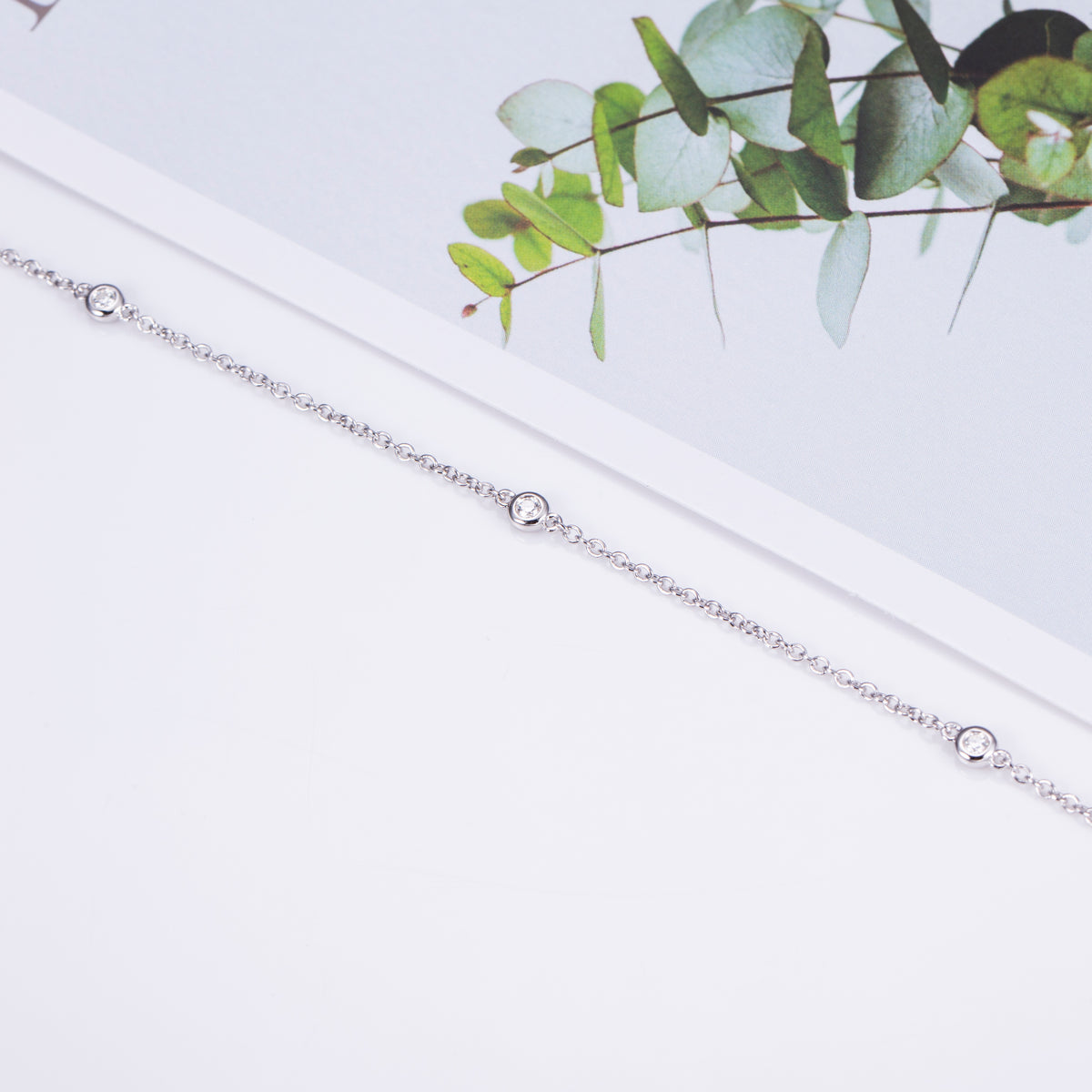 Snø Diamond Station Bracelet